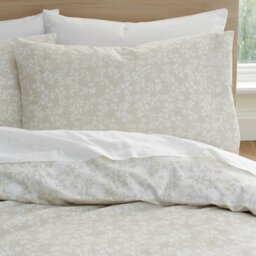 Rackhams Shadow Leaves 200 Thread Count Cotton Reversible Duvet Cover Set - Double - Natural - thumbnail 3