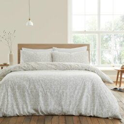 Rackhams Shadow Leaves 200 Thread Count Cotton Reversible Duvet Cover Set - Double - Natural - thumbnail 2