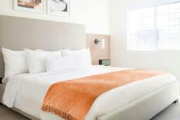 "Rackhams Darcy Tassel Burnt Orange Throw - 50x60""" - thumbnail 2