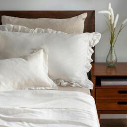 Rackhams White Ruffled French Linen Pillowcases - Superking - Oxford - thumbnail 2