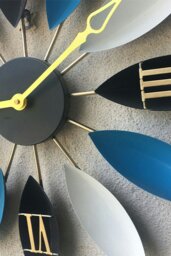 Rackhams 55cm Dia Tri-colour  Roman Numeral Flower Shape Decorative Wall Clock - Multi - thumbnail 3