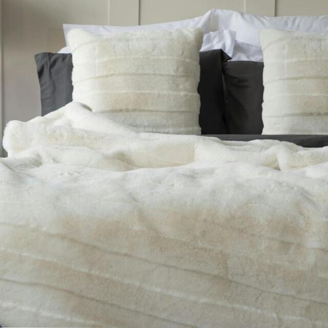 Rackhams Alaska Faux Fur Filled Cushion - Snow - 50cm x 50cm - Snow - 100% Polyester
