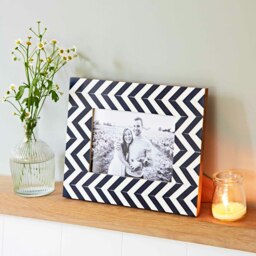 "Rackhams Neha Navy Chevron Patterned Photo Frame - 7"" x 5""" - thumbnail 3