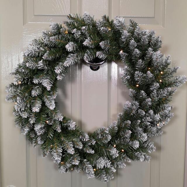 Rackhams 60cm Snow Tipped Christmas Wreath with 50 Warm White LEDs and 160 Bullet Tips - image 1
