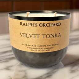 Rackhams Velvet Tonka Candle – Lavender, Tonka & Amber Scent - Matte Black Tin - Matte Black Tin - thumbnail 3