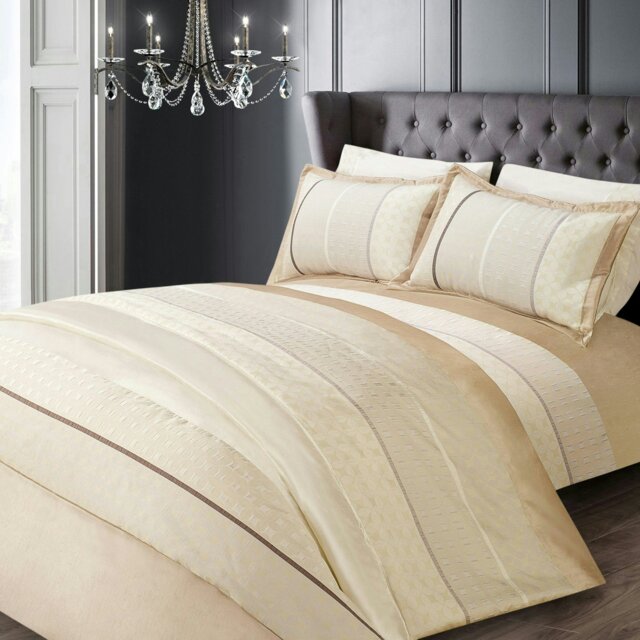 Rackhams Pandora Quilted Luxury Bedspread Set - Cream - King