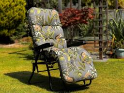 Rackhams Deluxe Garden Relaxer Chair - Multi-Position Reclining Lounger - Tropical Blue (Black Frame) - 99cm x 58cm x 73cm - thumbnail 6