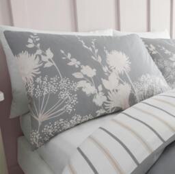 Rackhams Meadowsweet Floral Grey/Pink Duvet Cover Set - Super King - thumbnail 4