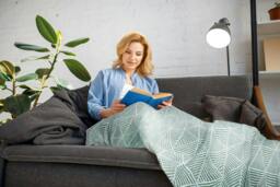 "Rackhams Zahra Pistachio Throw 90x100""" - thumbnail 4
