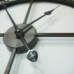 Rackhams WC2063 - Roman No. Iron Wall Clock - 76 cm / 30 in - thumbnail 6