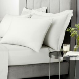 Rackhams 400 Thread Count Cotton Sateen Fitted Sheet - Ivory - Super King - thumbnail 3