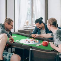 Rackhams 8 Player Folding Poker Table, Oval Portable Blackjack Casino Table with Cup Holder, Felt Top and Metal Base, 183 x 82 x 75cm, Green and Black - thumbnail 2