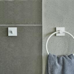 Rackhams Single Matt White Towel Hook (45mm x 45mm) Wall Mounted Bathroom Storage Square Robe Hooks Clothes Hanger Coat Peg - thumbnail 3