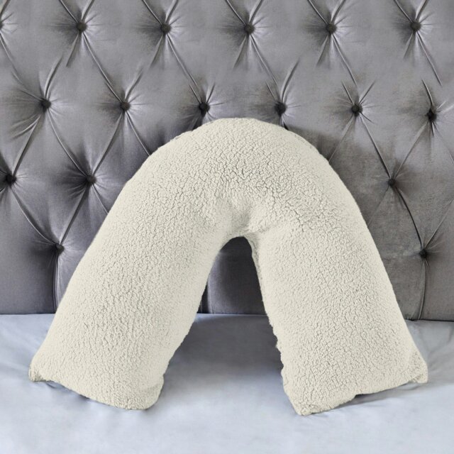 Rackhams Teddy Bear Fleece Super Soft Cosy V Shape Pillowcase - Cream - image 1