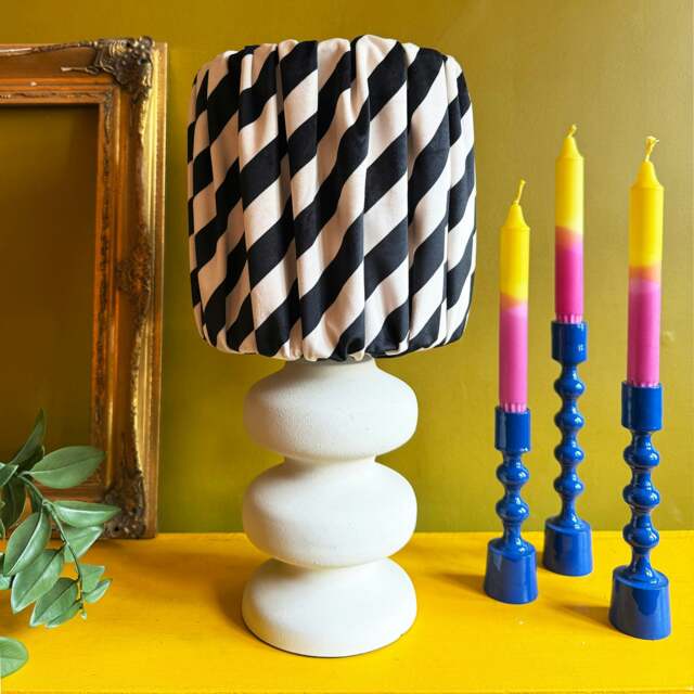 Rackhams Pebble Table Lamp in Cream - image 1