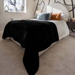 Rackhams Soft & Warm Mink Throw Blanket - 150 x 200cm - Black - thumbnail 1