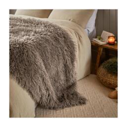 Rackhams Rowan Faux Fur Throw - Mocha - 130cm x 175cm - Mocha - 100% Polyester - thumbnail 3
