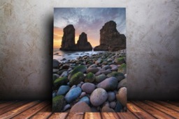Rackhams Stone Giants - Framed Print 30 x 20 inch - thumbnail 2
