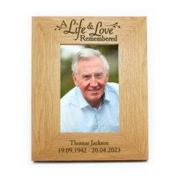 Rackhams Personalised Memorial 6x4 Wooden Photo Frame - thumbnail 1