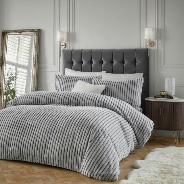 Rackhams Alpine Reversible Faux Fur Striped Duvet Cover Set - Grey - Double - Grey - 100% Polyester - image 1