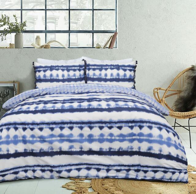 Rackhams Reversible Polycotton Tiedye Tassel Trim Duvet Cover and Pillowcase Set - Blue - King (220cm x 235cm) - image 1