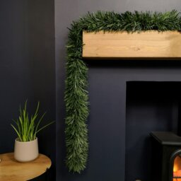 Rackhams 3m x 15cm Festive 6 Ply Chunky Green Pine Christmas Tinsel Garland Decoration - thumbnail 3