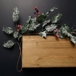 Rackhams 1.8m Frosted Green Holly Leaf & Berry Glitter Garland Christmas Decoration - thumbnail 6