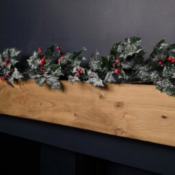 Rackhams 1.8m Frosted Green Holly Leaf & Berry Glitter Garland Christmas Decoration - thumbnail 5