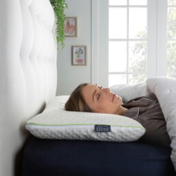 Rackhams Bliss Traditional Bamboo Medium Support Pillow - White - Medium - Cover: 60% Polyester, 40% Bamboo Filling: Memory Foam - thumbnail 3