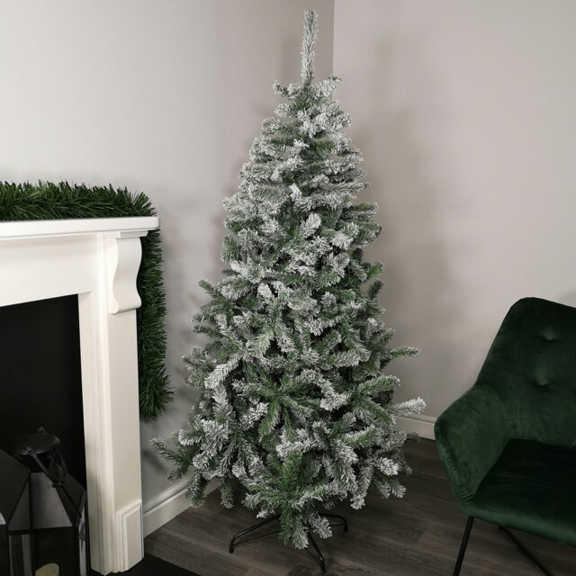 Rackhams 6ft (1.8m) Premier Flocked Woodcote Spruce PVC Hinged Christmas Tree