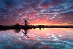 Rackhams Thurne Sunrise - Framed Print 20 x 16 inch - thumbnail 5