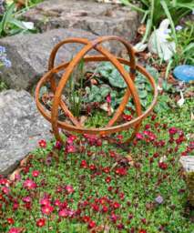 Rackhams Rusty Garden Sphere Ornaments - Trio - thumbnail 5