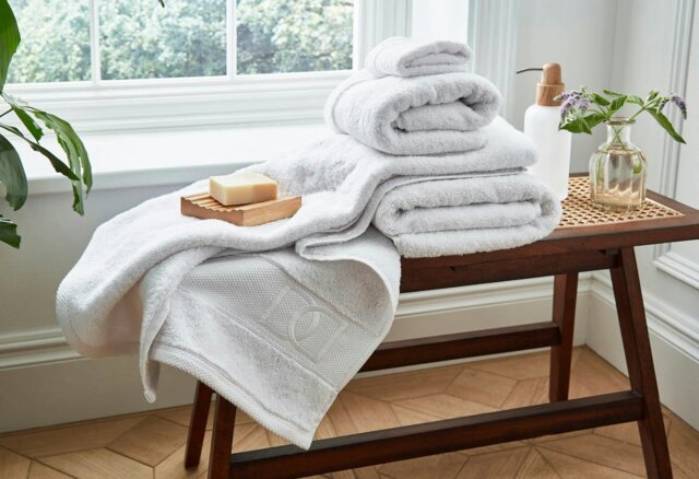 Rackhams 100% BCI Cotton 700GSM Bath Sheet - White - image 1