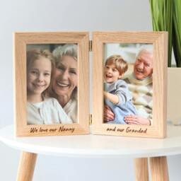 "Rackhams Personalised Solid Oak Hinged Picture Frame - For 6x4"" or 7x5"" Photos, Natural Finish - For 6""x4"" photos - Engraved + Prints" - thumbnail 1