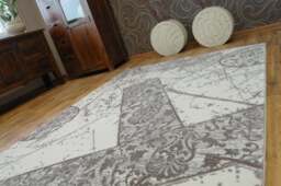 Rackhams Acrylic Florya Rug - 80cm x 150cm