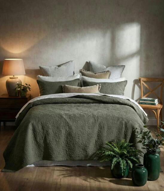 Rackhams Hawthorne Bedspread Set Ivy - image 1