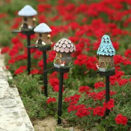 Rackhams Solar-Powered Resin Cartoon House Ground Lights - Style 2 - thumbnail 4