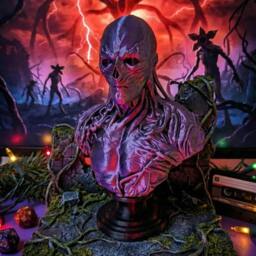Rackhams Stranger Things Vecna Bust Pen Holder –  Desk Organiser - Dark Metal Grey