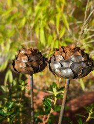 Rackhams Metal Peony Flower Stake Garden Ornament - thumbnail 3