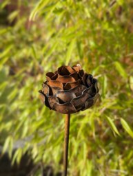 Rackhams Metal Peony Flower Stake Garden Ornament - thumbnail 5
