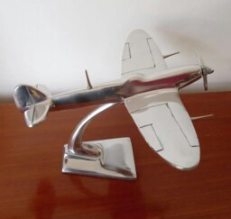 Rackhams Spitfire Aeroplane Home Ornament Aluminium Plane Sculpture - 1 - Polished Aluminium - Silver - thumbnail 6
