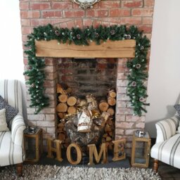 Rackhams 270cm x 25cm Samuel Alexander Snow King Fir Christmas Garland with Pine Cones - thumbnail 3