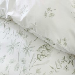 Rackhams Thea Floral 200 Thread Count Cotton Reversible Duvet Cover Set Green - King - Green - thumbnail 3