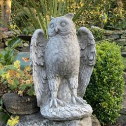 Rackhams Highly detailed Stone Owl garden ornament Stoneware statue