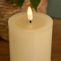 Rackhams 7.5cm x 15cm Cream Wax Melted Pool Effect Candle with Timer Function and Warm White LED - thumbnail 4