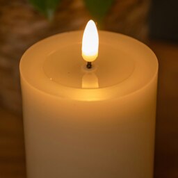 Rackhams 7.5cm x 15cm Cream Wax Melted Pool Effect Candle with Timer Function and Warm White LED - thumbnail 5