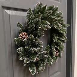 Rackhams Premier Rocky Mountain Snow Tipped Christmas Wreath 50cm - thumbnail 6
