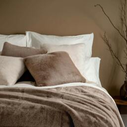 Rackhams Fawn Faux Fur Throw - One Size (130 x 170cm) - thumbnail 1