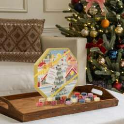 Rackhams Advent Calendar - 24 Tea Lights & 1 Tea Light Holder - Passport to the Holidays - thumbnail 3