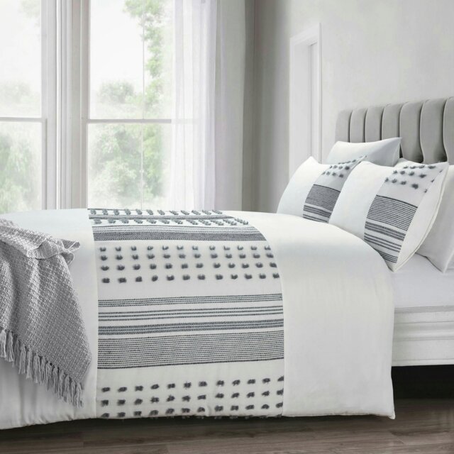 Rackhams Micah Tufted White Duvet Cover & Pillowcase Set - White - Single